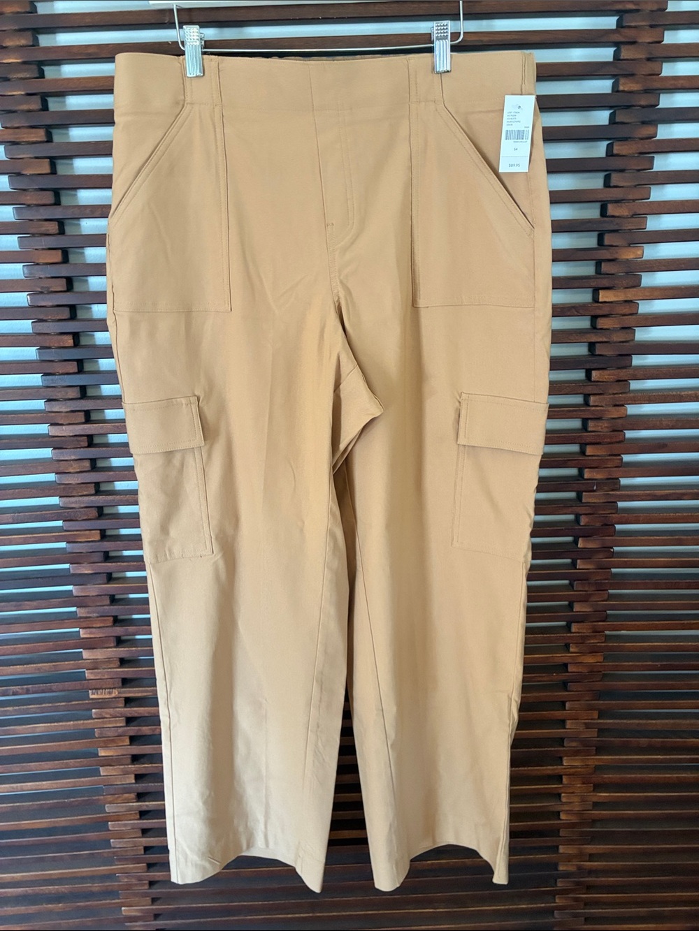 🎉NEW LISTING!🎉Lane Bryant Cargo Pants in Camel